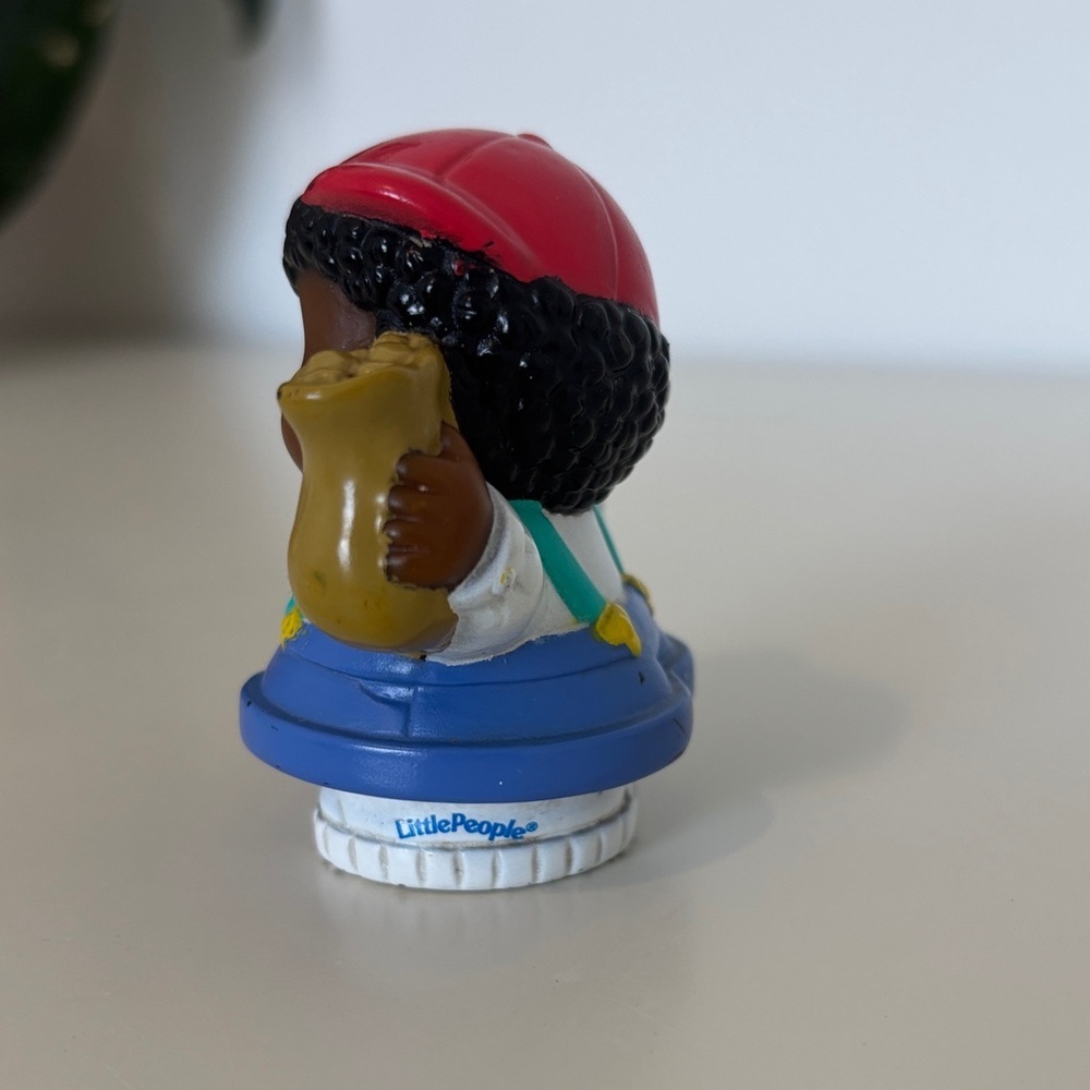 Fisher Price Little People Michael 2005 - Picture 2 of 4